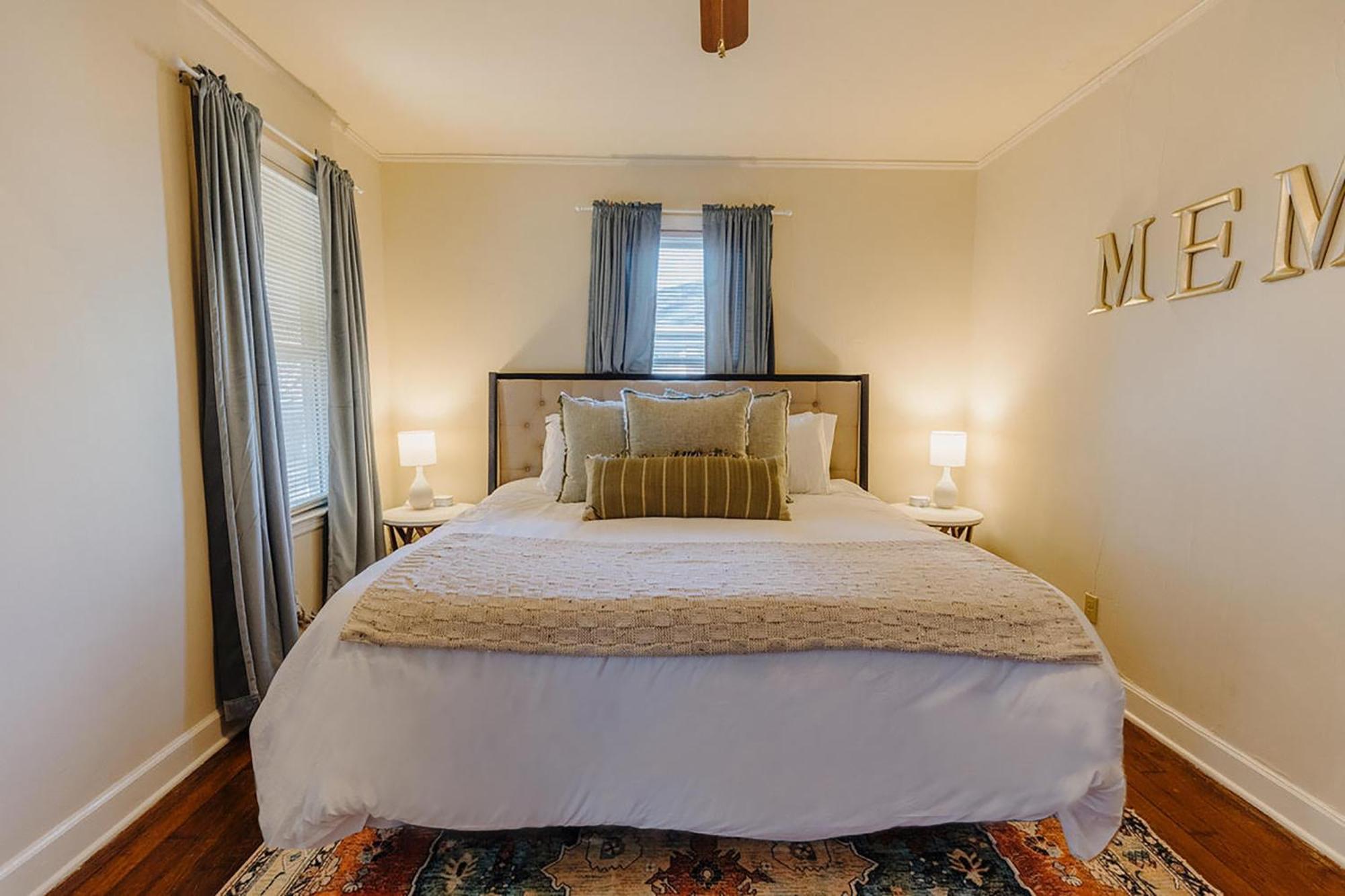 Villa Historic Revival King Bed Liberty Bowl Memphis 893 Esterno foto